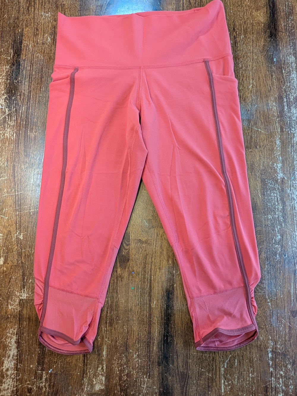 Athleta Salutation Stash Pocket Capri Womens 1X Coral Activewear Leggings Pants
